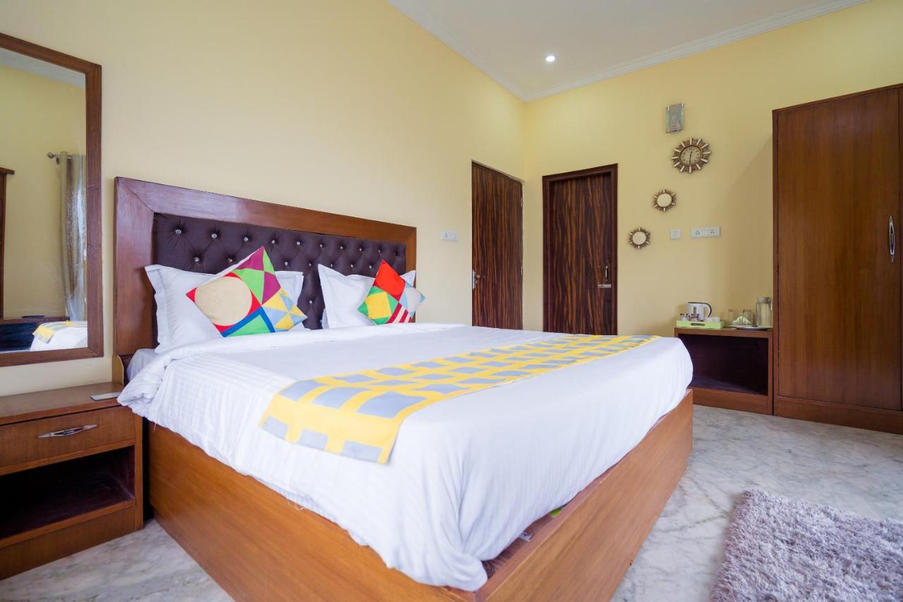 SPOT ON 40739 Nandi Palace SPOT Hotel Mumbai Bagian luar foto