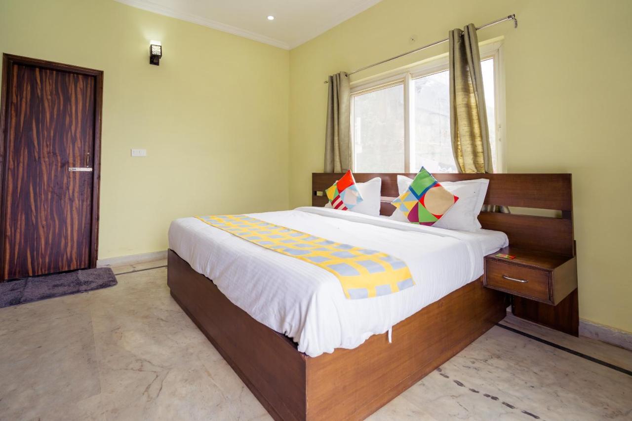 SPOT ON 40739 Nandi Palace SPOT Hotel Mumbai Bagian luar foto